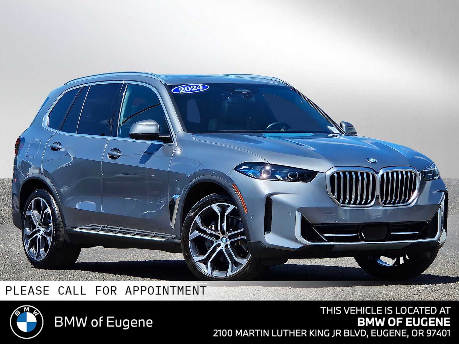 2024 BMW X5 sDrive40i sDrive40i in Skyscraper Grey Metallic — front three-quarter view