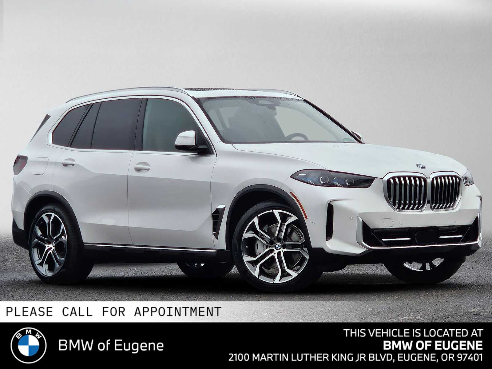 2026 BMW X5 xDrive50e xDrive50e in Mineral White Metallic — front three-quarter view