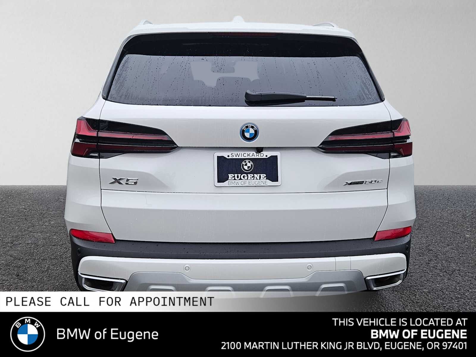 2026 BMW X5 xDrive50e — interior view
