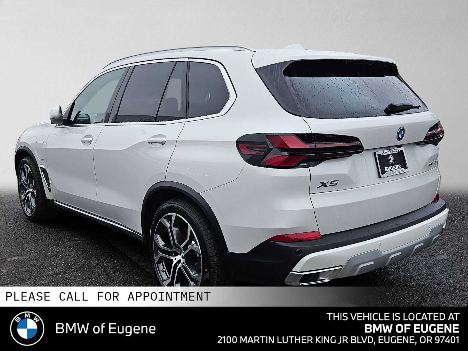 2026 BMW X5 xDrive50e — detail view