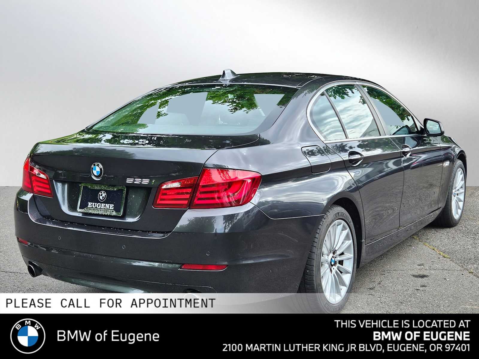 2011 BMW 535i — rear three-quarter view