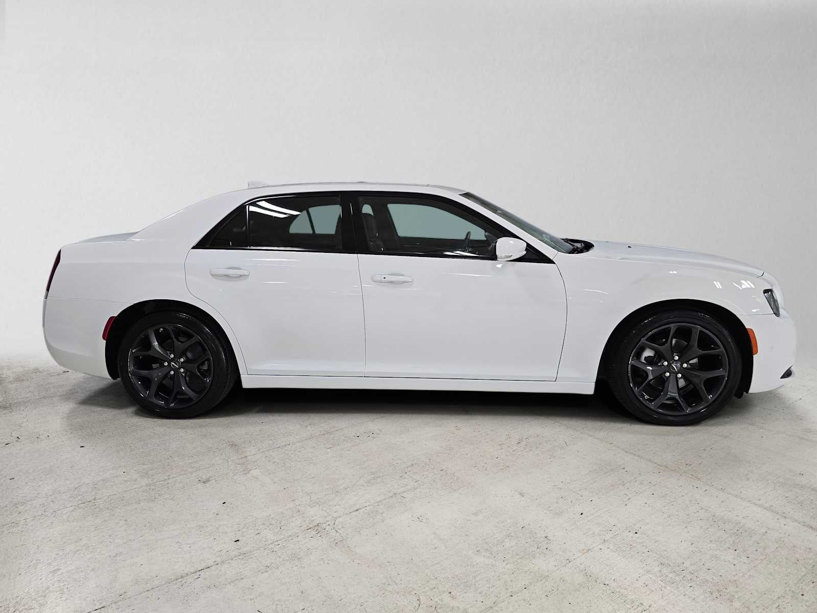 2023 Chrysler 300 — side profile view