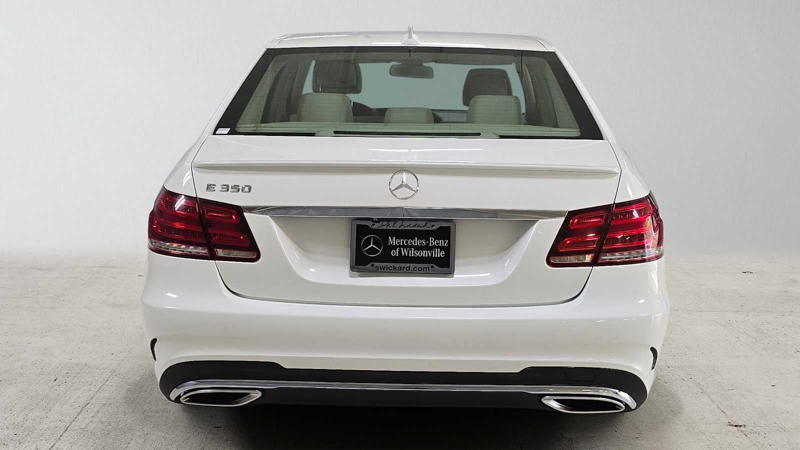 2016 Mercedes-Benz E 350 — interior view