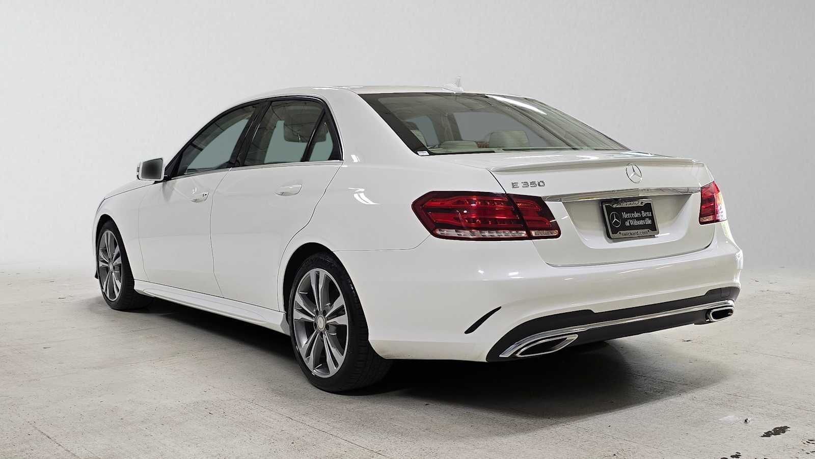 2016 Mercedes-Benz E 350 — detail view