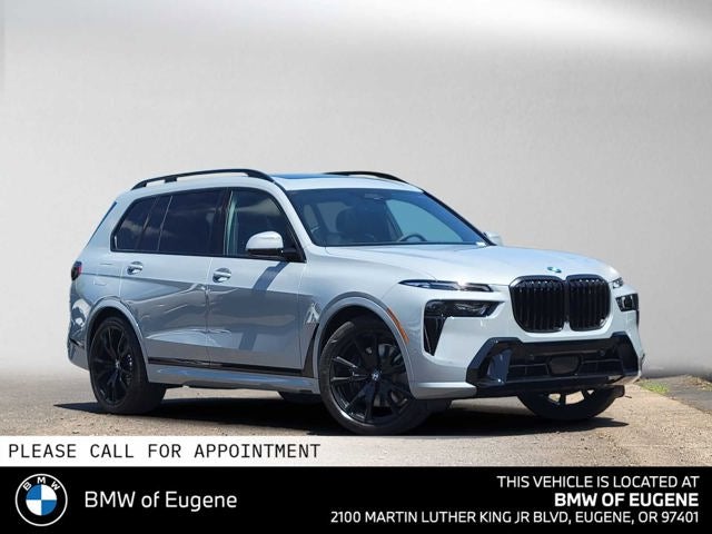 2027 BMW X7 xDrive40i in Brooklyn Grey Metallic — front three-quarter view