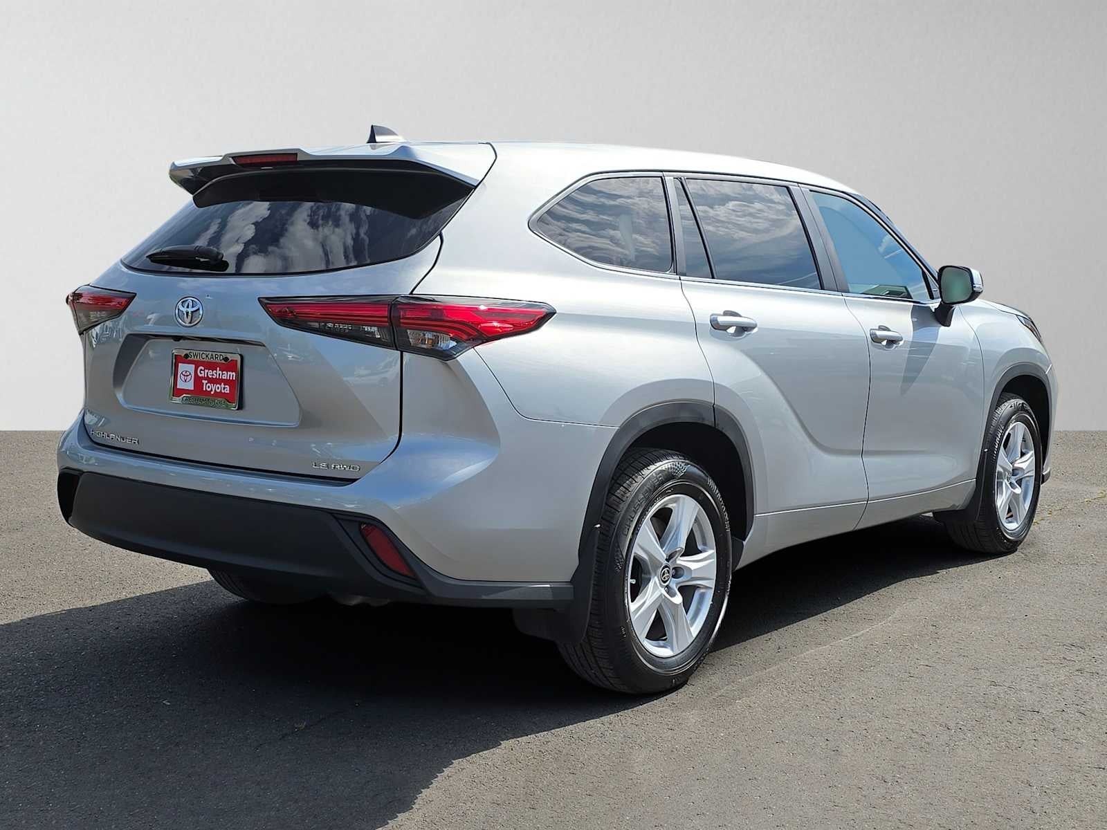 2023 Toyota Highlander — detail view
